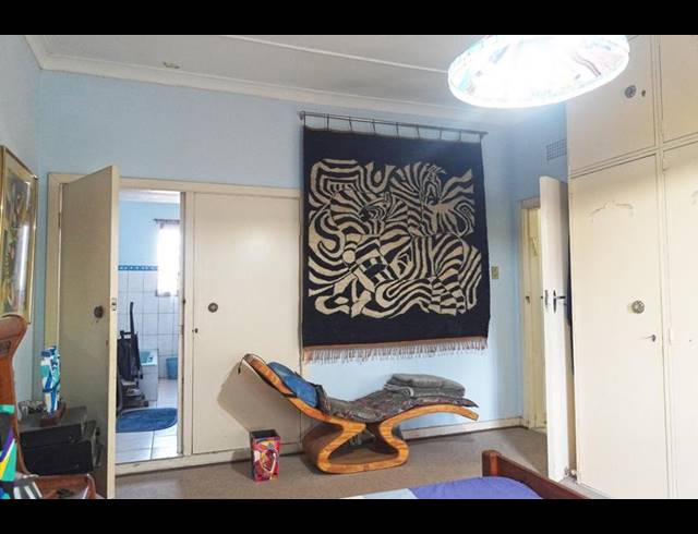 9 BEDROOM HOUSE FOR SALE IN SYDENHAM